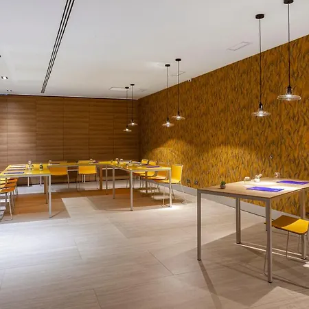 Macia Kubb Hotel Seville