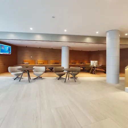 Macia Kubb Hotel Seville